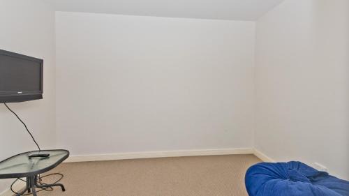 Brisbane Waterfront Apartment | Deep Blue Apartment 20 Tangalooma