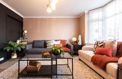 Reading House | Deepdene Close