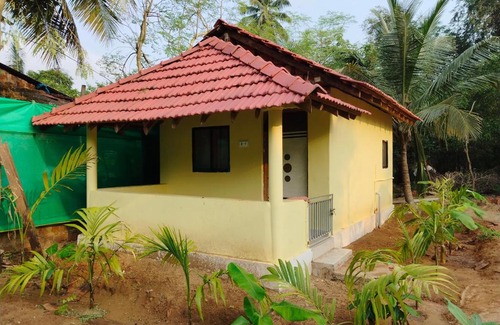 Hireguthi House | Deepu Guest house