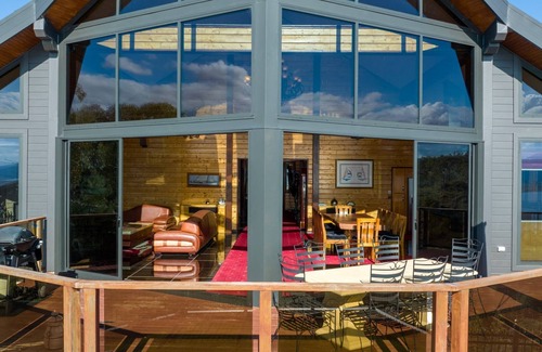 East Jindabyne House | Deepwater - 68 Kunama Drive