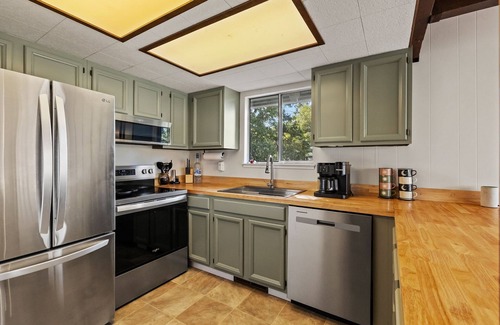 Mono Vista House | Deer Heights Lodge| View - Game Room - Lake Access