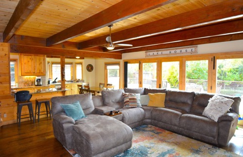 Bass Lake House | Deer Lodge #1 Lake front