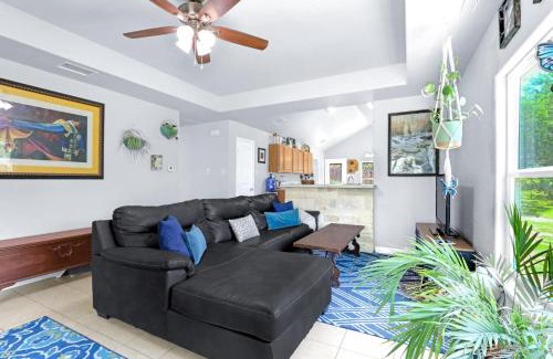 Canyon Lake House | Deer Meadows Green House