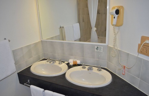 Armidale Hotel | Deer Park Motor Inn