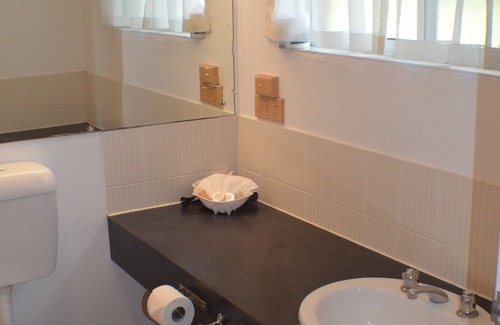 Armidale Hotel | Deer Park Motor Inn