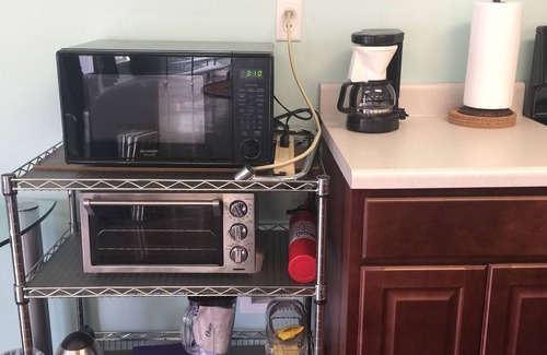 Hernando Cottage | Deer Run - Hidden Gem Where You Can Enjoy Woods, Wildlife, and Gardens