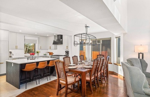 El Jebel House | Deer Run Vista | Mid-Valley, Sleeps 8, Lg Yard