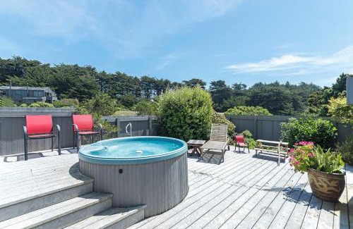 Sea Ranch House | Deer View Hot Tub & Filtered Ocean Views