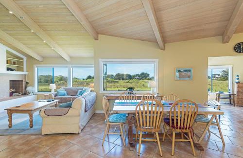 Sea Ranch House | Deer View Hot Tub & Filtered Ocean Views
