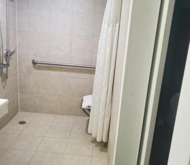 Madison Hotel | Deerfield Inn & Suites