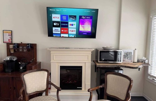 Historic Old Town Apartment | Deerview Suite - A sweet nature escape in NOTL