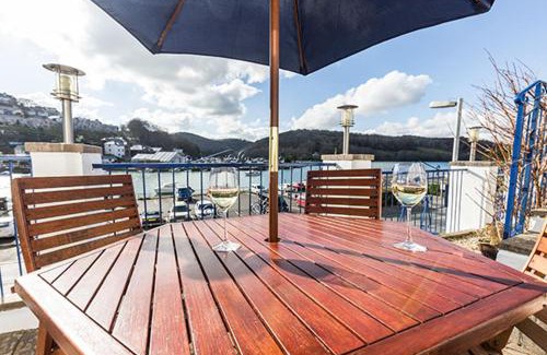 Looe House | Deganwy Hotel