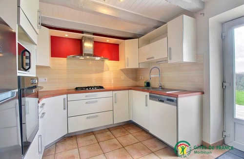 Guegon House | Degemer Douar - GUEGON