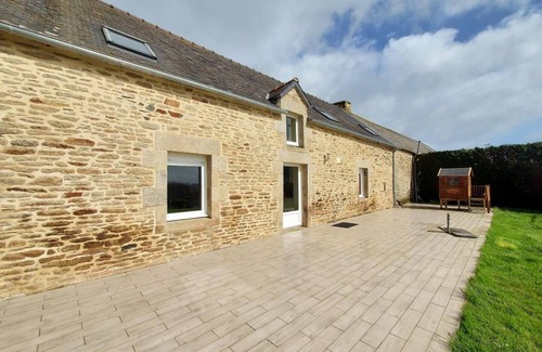 Guegon House | Degemer Douar - GUEGON