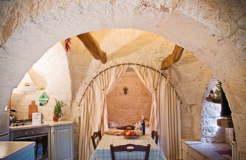 Martina Franca Villa | Degli Archi: 1800s trullo house with hillside views and pool