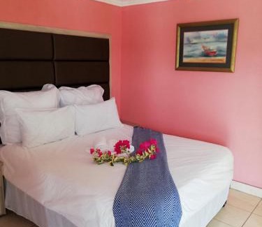 Glen Cowie Bed & Breakfast | Dehoop Luxury Lodge