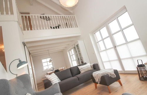 Neu Hauen House | DeichGalerie89