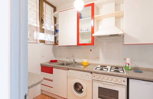 Deiva Marina Apartment | Deiva Marina APT SEA VIEW! Box car and balcony!