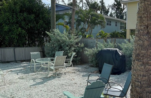 Fort Myers Beach Cottage | DEJA BLUE 1000 FT from Beach Great for Families