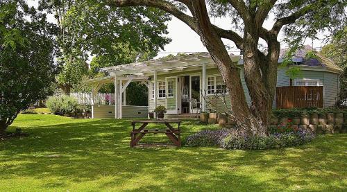 Sedgefield House | Deja Vu Cottage