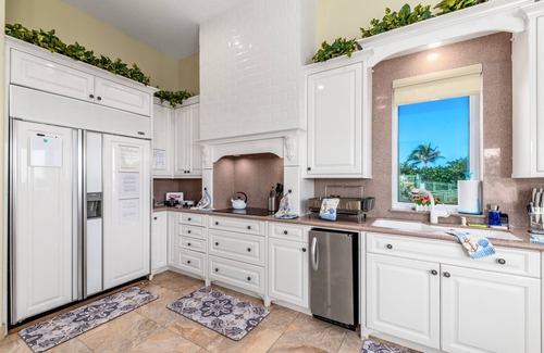Stuart House | Del Mar al Cielo: Luxury Beachfront Estate ON the Beach! w/elevator+pool!