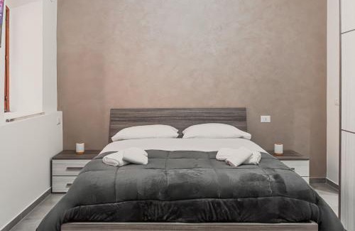 Fiumefreddo di Sicilia House | Delia home service