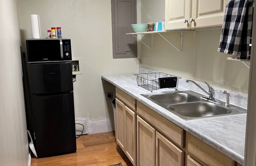 Aurora House | Delightful 1-bedroom house in Aurora