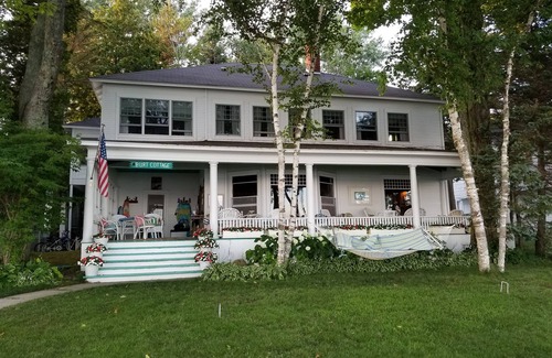 Harbor Springs Cottage | Delightful 11-bedroom cottage on the water in Harbor Springs.
