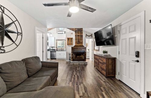 Julian House | Delightful 1BR Cabin | Kids’ Loft, Julian