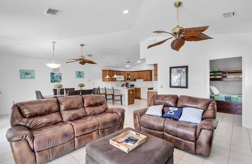 Key Colony Beach House | Delightful 3-bedroom house in Key Colony Beach with Cabana Club