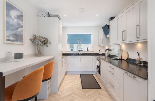 Abbots Langley House | Delightful 3 Bed Country home with Large Garden