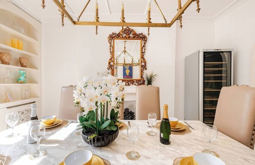 Belgravia House | Delightful 6 Bed Villa by Buckingham Palace with AC