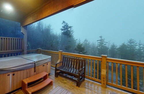 Snowshoe House | Delightful 6BR Townhome with Private Hot Tub by RedAwning