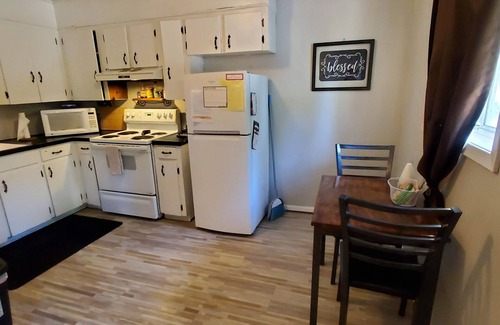 West Monroe Apartment | Delightful and homey - Fantastic 2br/1ba Apartment