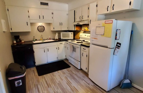 West Monroe Apartment | Delightful and homey - Fantastic 2br/1ba Apartment