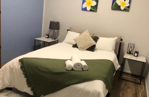 Austral House | Delightful Austral Stay with AC and built-in wardrobe