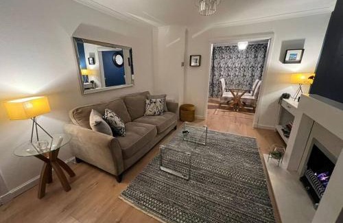 Inverness Apartment | Delightful, central 3 bedroom house with garden & free parking