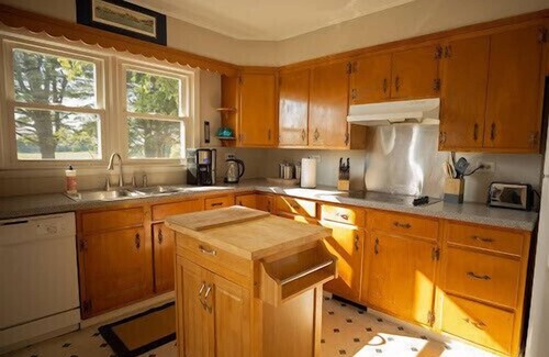 Hollowville House | Delightful country home in tranquil setting