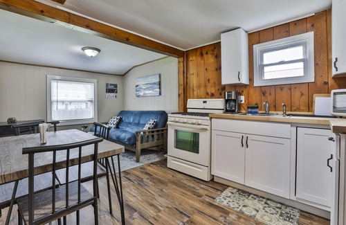 Weirs Beach Cottage | Delightful Cozy Cottage in Laconia