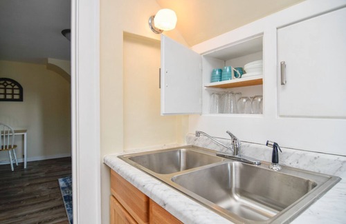 Manitowoc Apartment | Delightful Duplex on 29th St Upper