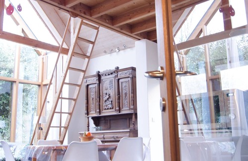 Gijzelbrechtegem House | Delightful Holiday Home in Anzegem with Garden Furniture