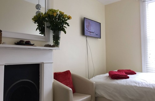 Brighton Bed & Breakfast | Delightful Luxury Bath & Breakfast 4