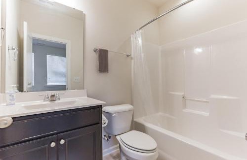 Holly Springs House | Delightful Pet Friendly Home In Great Location! townhouse