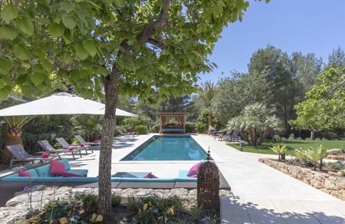 Sant Joan de Labritja Villa | Delightful Restored Ibizan Finca 4 Bedrooms Finca Bonito Outdoor Chill Out A few minutes Drive to Restaurants Santa Gertrudis