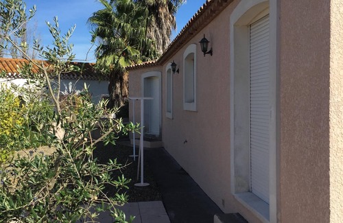 Valras-Plage Villa | Delightful spacious modern villa a short stroll from the beach and resort centre