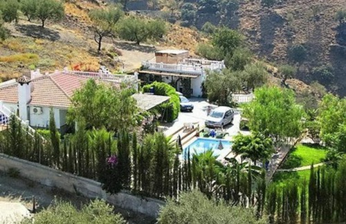 Canillas de Aceituno House | Delightful Studio 'Torre' w/Pool Views, sleeps 2, in country holiday complex