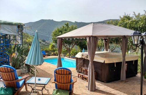 Canillas de Aceituno House | Delightful Studio 'Torre' w/Pool Views, sleeps 2, in country holiday complex