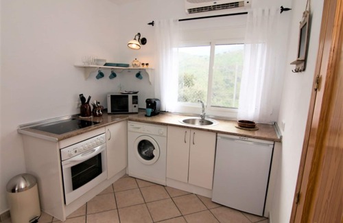 Canillas de Aceituno House | Delightful Studio 'Velez' w/Mountain Views, sleeps 2, in country holiday complex