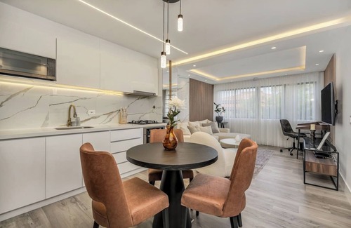 El Tesoro Apartment | delite* Elite Heaven:Luxurious1Bed+1bath