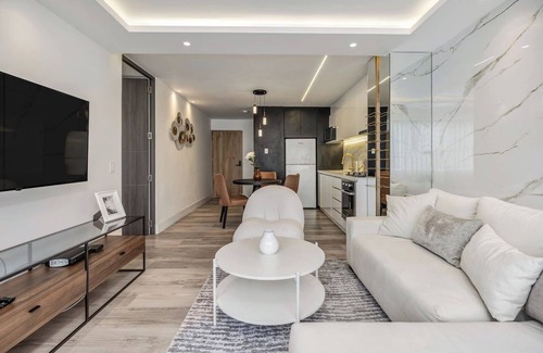 El Tesoro Apartment | delite* Elite Heaven:Luxurious1Bed+1bath